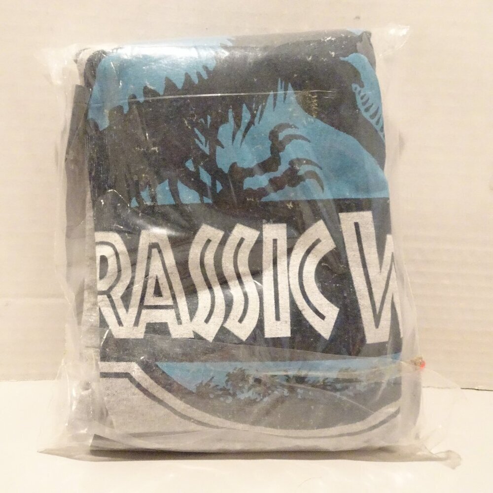 Jurassic World Classic Logo T Shirt Best Buy 2015 Brand New Size Large